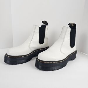 Doc Martens Dr. Martens 2976 Yellow Stitch Smooth Leather Chelsea Boots M8/L9